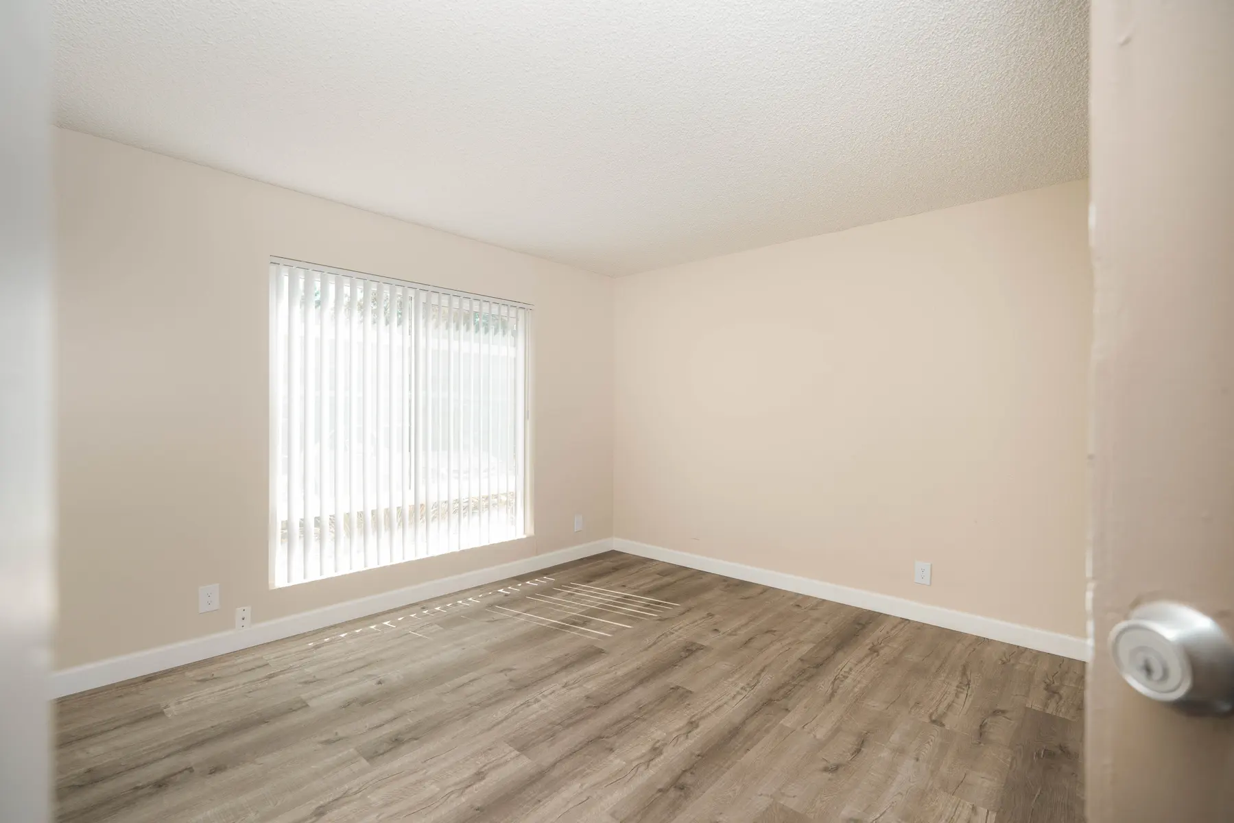 Creekside Oaks - Indoors, Interior Design, Floor