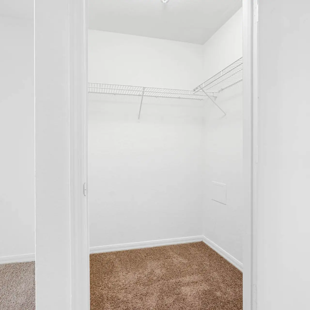 Brittany Bay I & II - Floor, Indoors, Corner