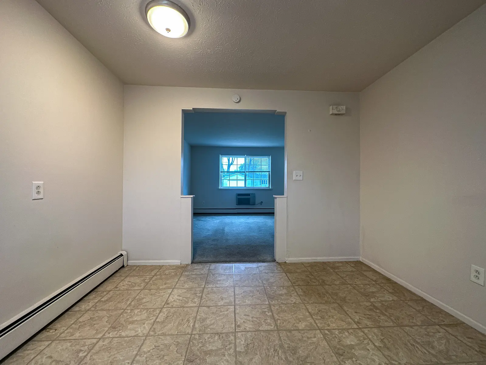 Williamsburg Square - Floor, Flooring, Corner
