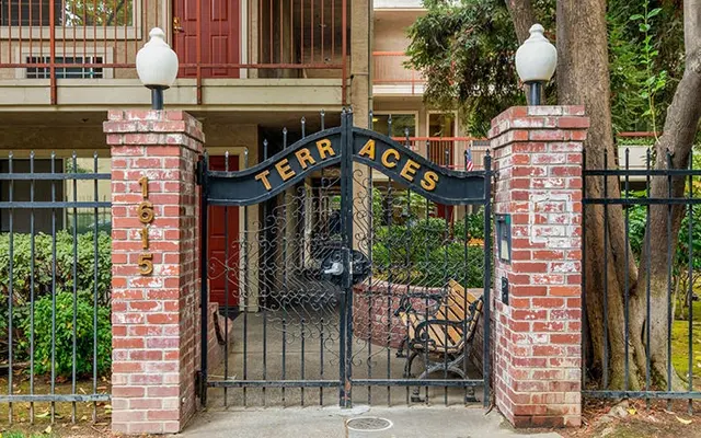 The Terraces at Capitol Park - Gate, Brick