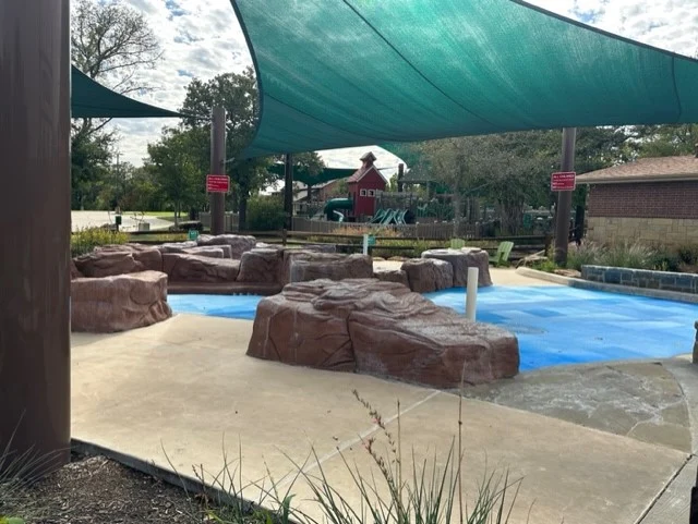Autumn Breeze Apartments - Pool, Water, Backyard