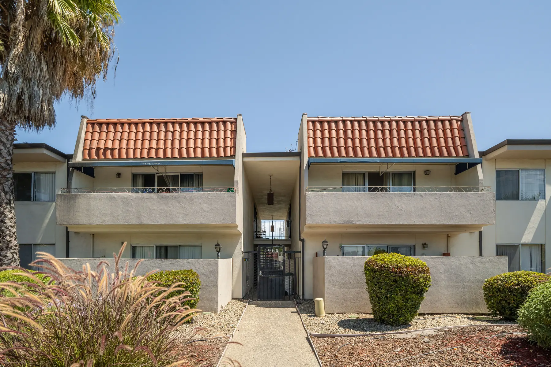 Morse Plaza - Housing, House, Roof