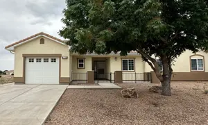 Pershing Plaza East - 3 Bedroom