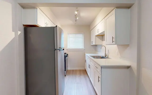Sonora Apartments - Refrigerator, Appliance, Room