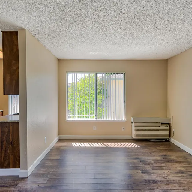 Hazel Wood Apartments -Studio