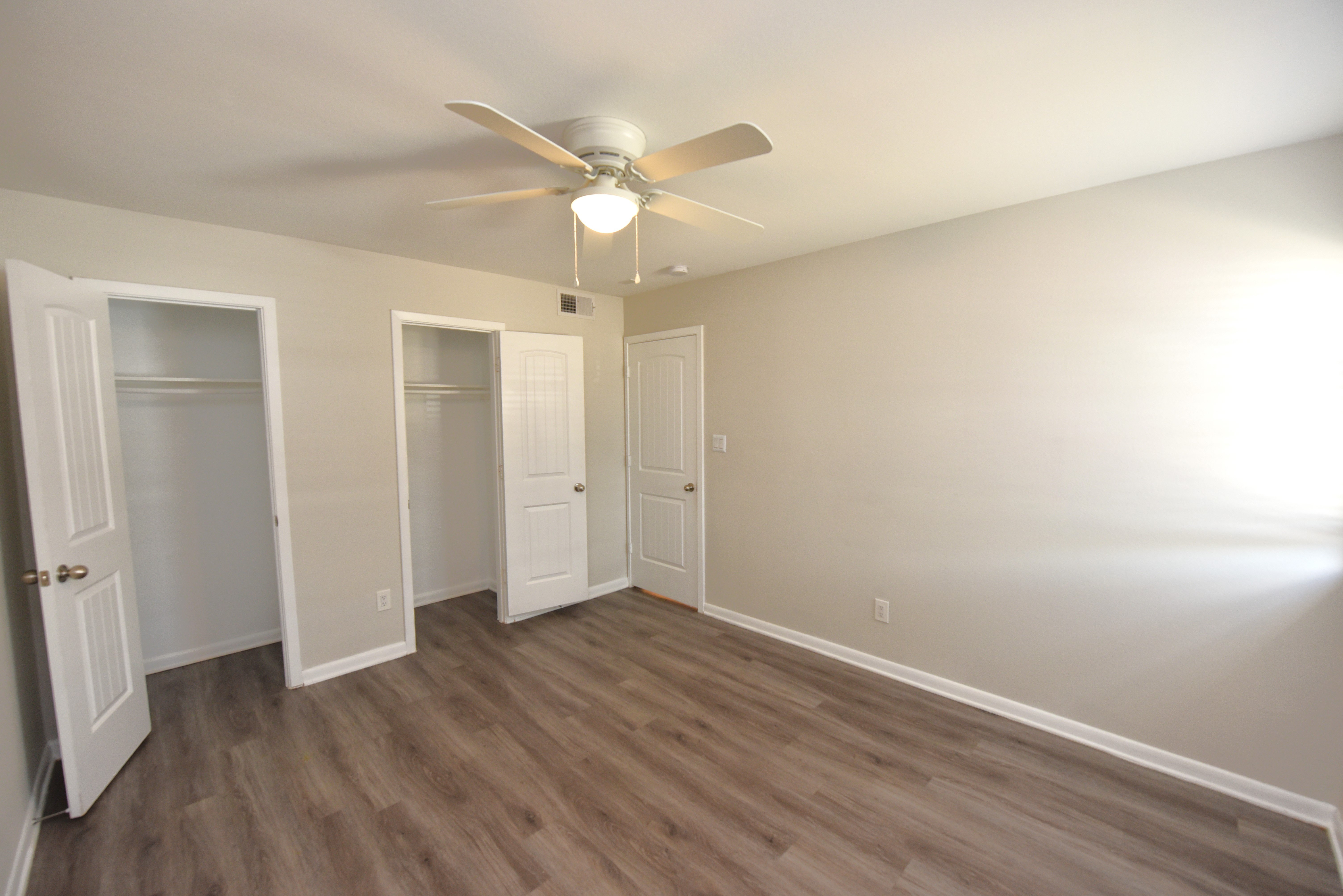 Commons at McNeese Commons at McNeese - Corner, Floor, Flooring