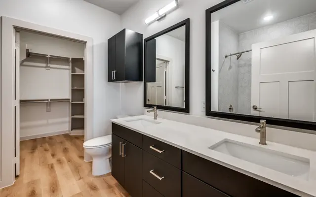 Burnett Lofts - Corner, Sink, Sink Faucet