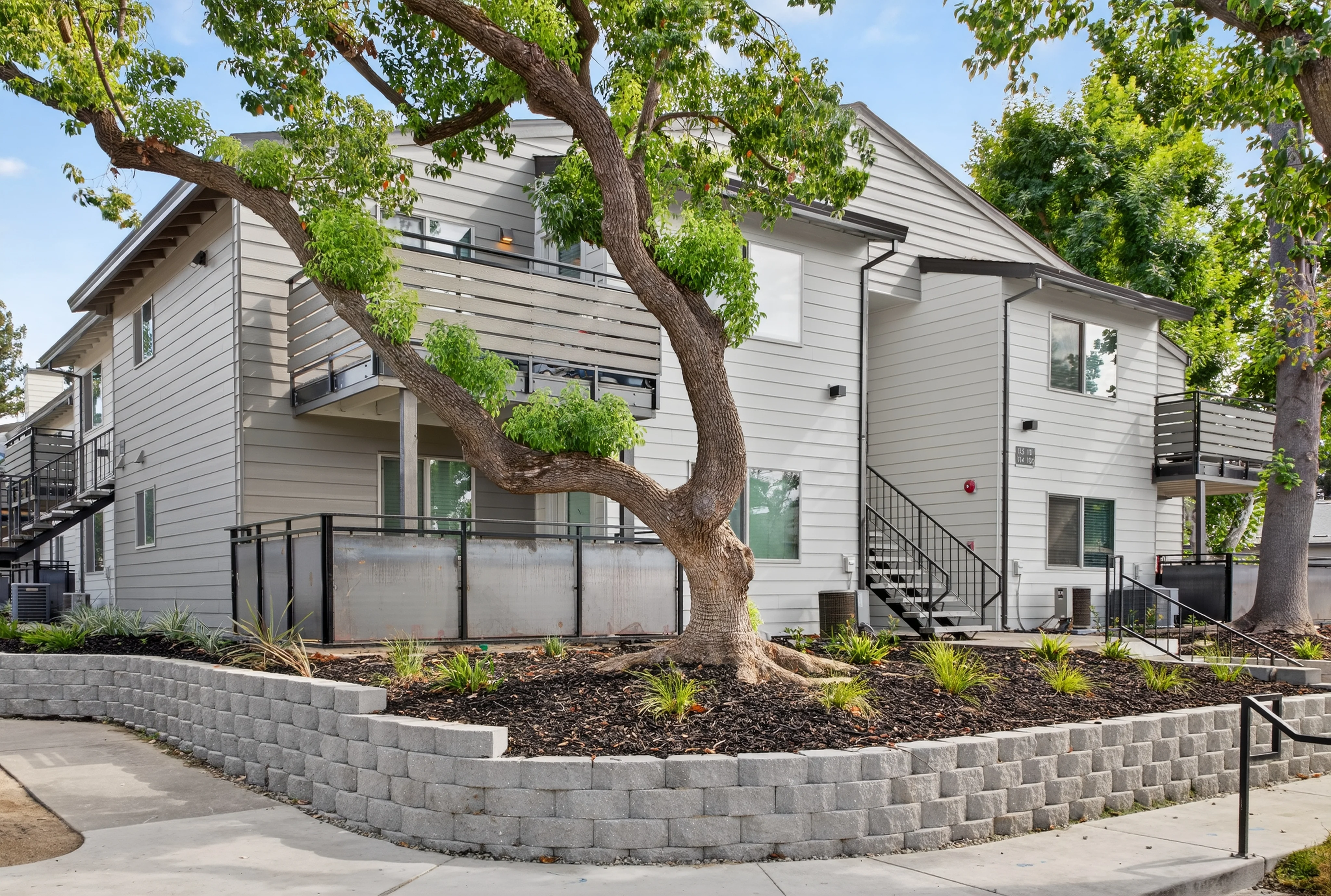 SpringMeadowsComm-21.jpg Apartment, Exterior, Real estate