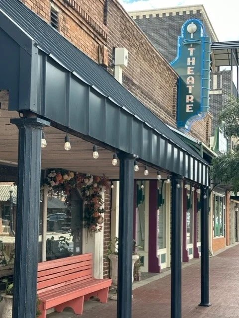 Autumn Breeze Apartments - Bus Stop, Outdoors, Bench