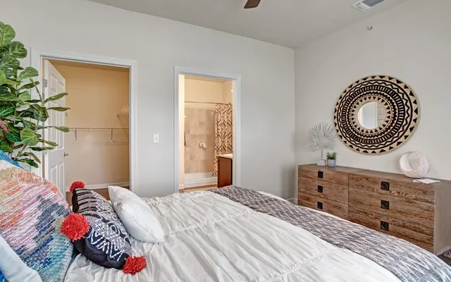 Henderson 1575 Henderson 1575 - Bed