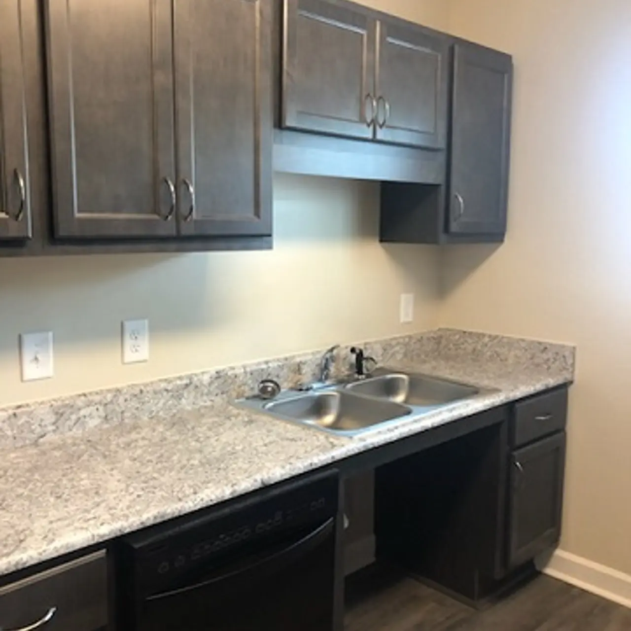 Woodfield Cove - Sink, Sink Faucet