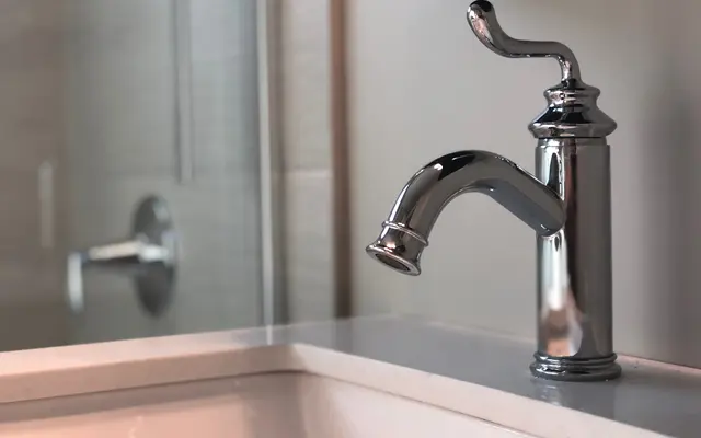 Edge at Howarth Park - Sink, Indoors