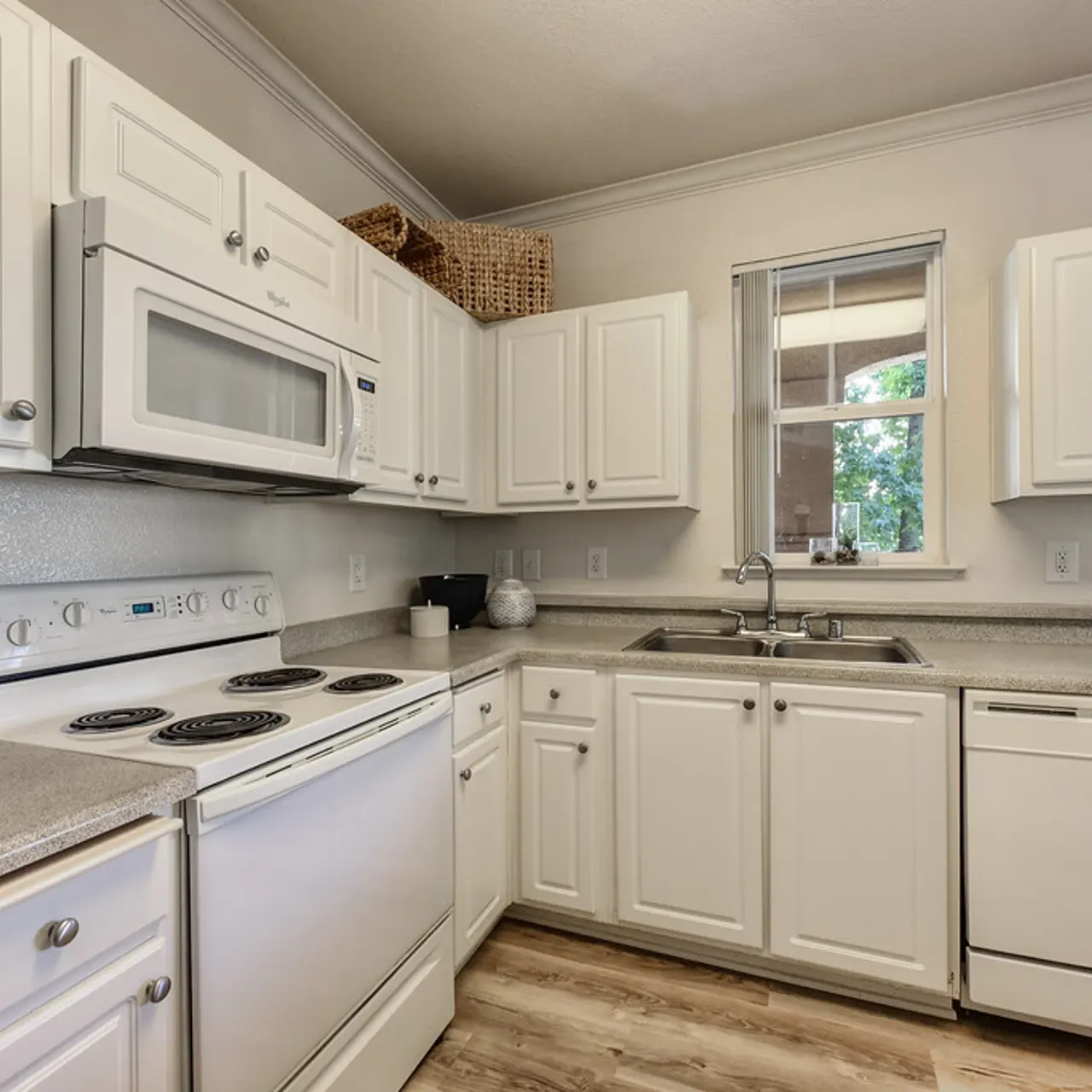 The Fremont Building - Room, Appliance