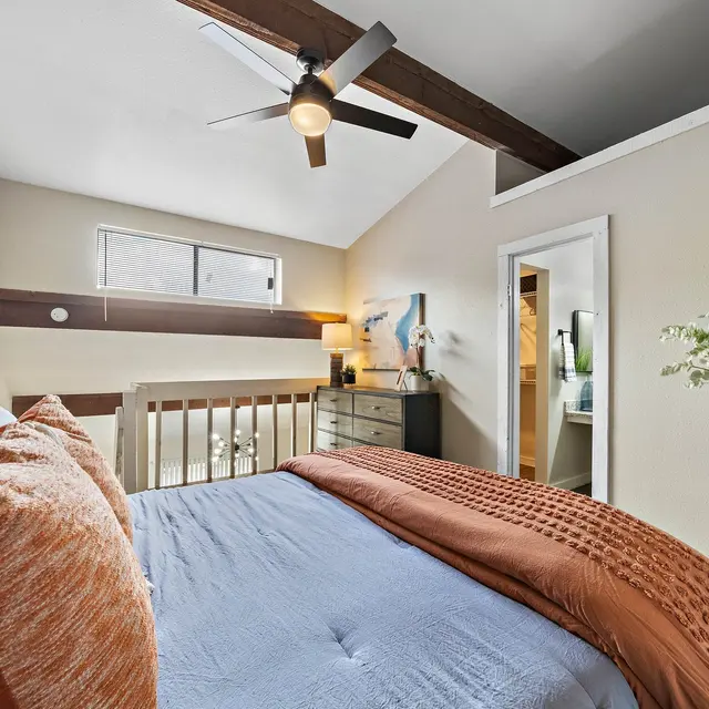 51Ten Townhomes - Interior Design, Indoors, Ceiling Fan