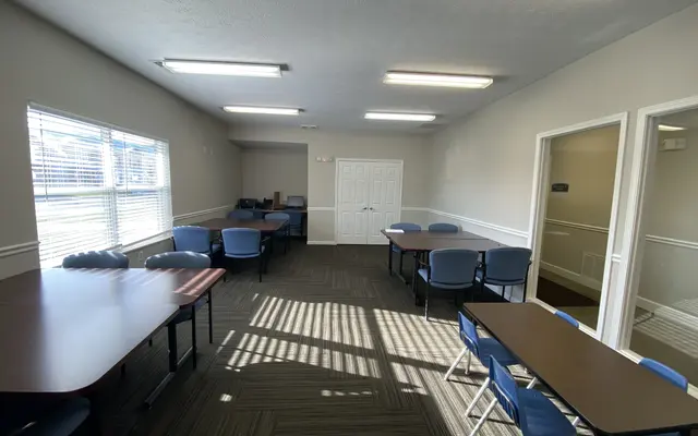 Arbors at Water's Edge