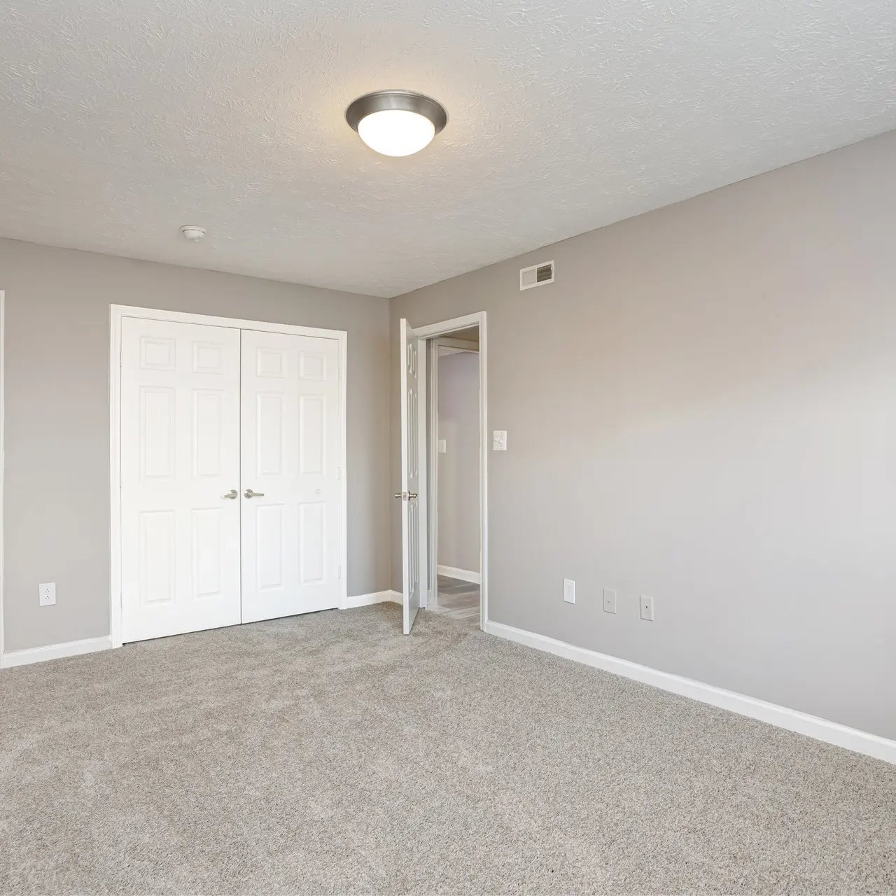 Ascent East Nashville Ascent East Nashville - Corner, Floor, Lamp