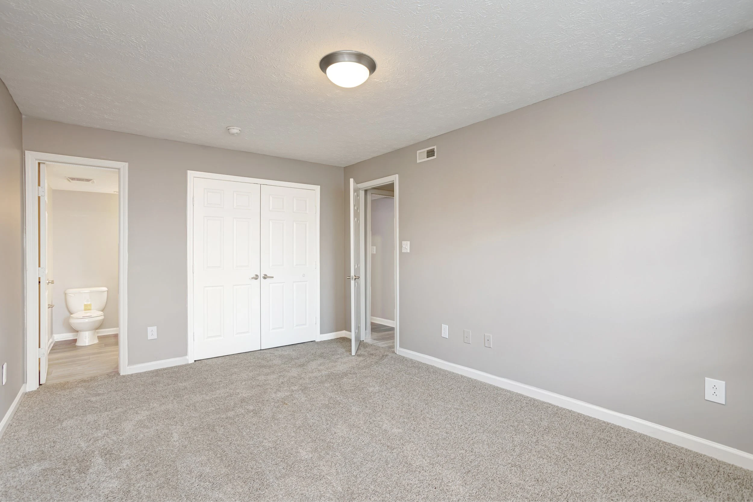 Ascent East Nashville - Corner, Floor, Lamp