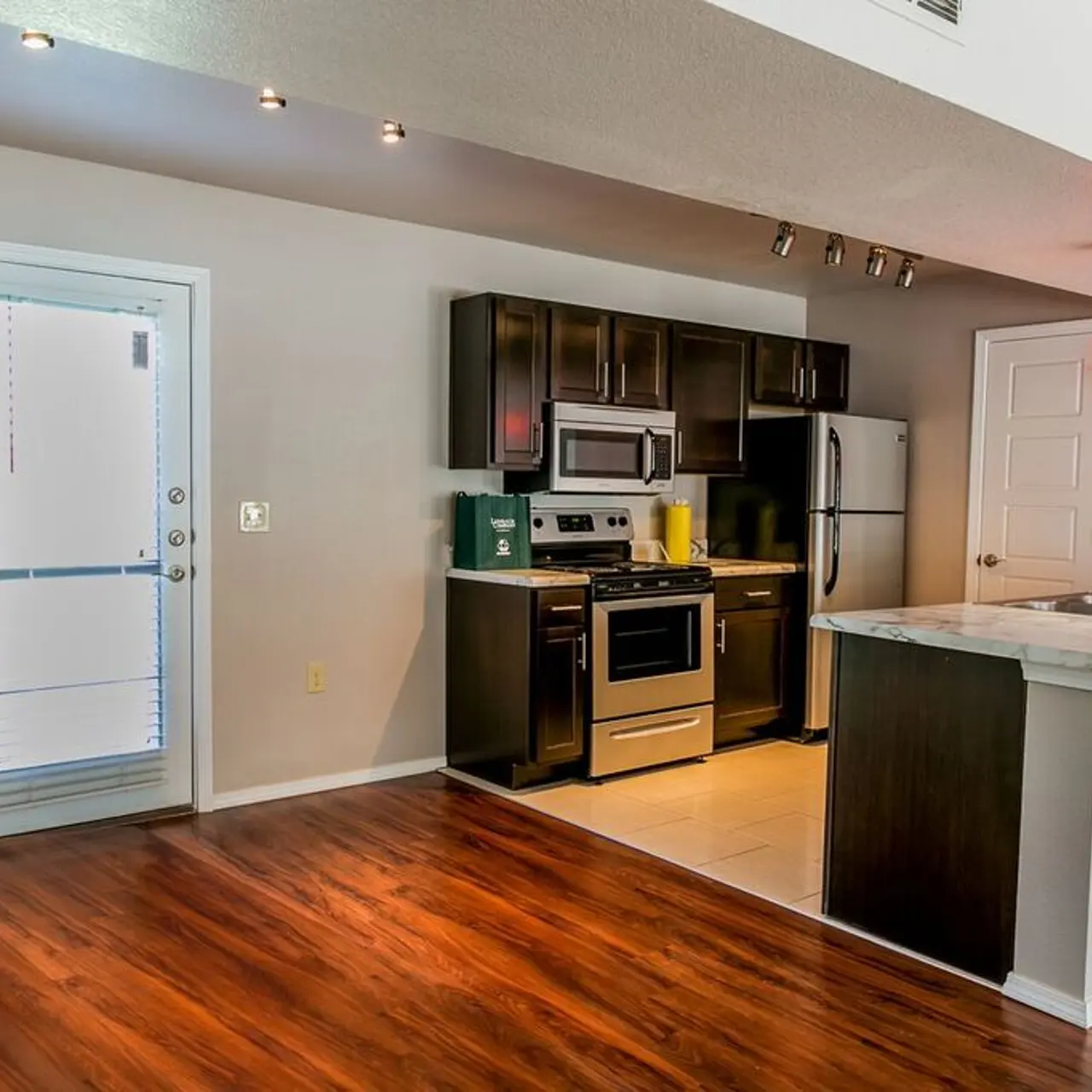 Crown Win River Crown Win River - Flooring, Room, Indoors