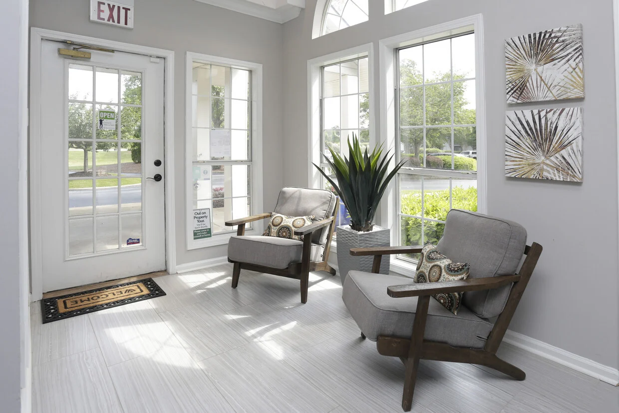 Gleneagle Apartments - Chair