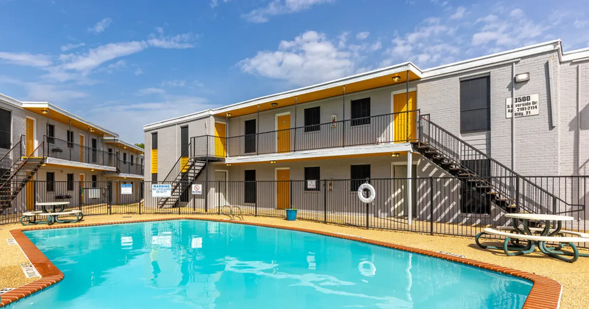Rio Apartments in Fort Worth, TX