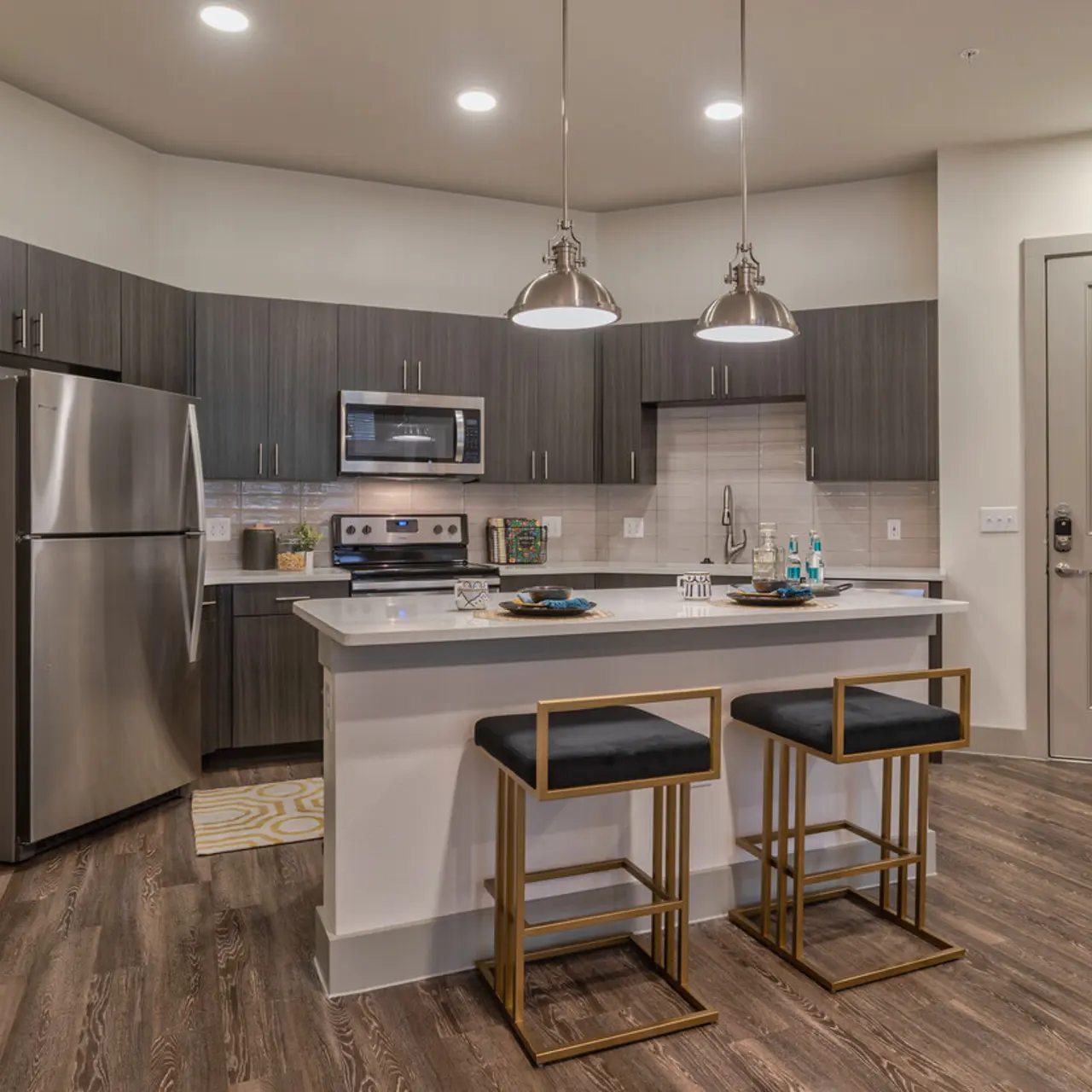 Frankford Station​ - Room, Indoors