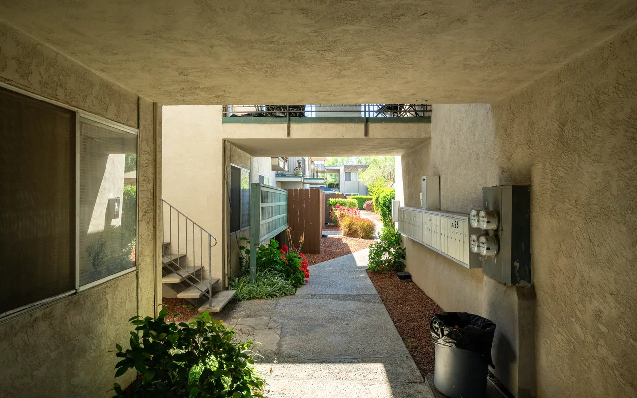 Cottage Square - Interior Design, Floor, Path