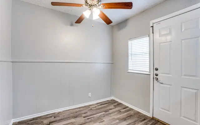 El Paso on the Park - Ceiling Fan, Appliance, Corner