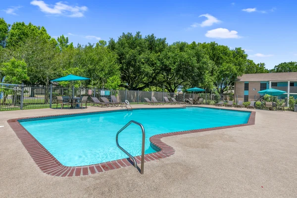 Bayou Oaks Bayou Oaks - Building