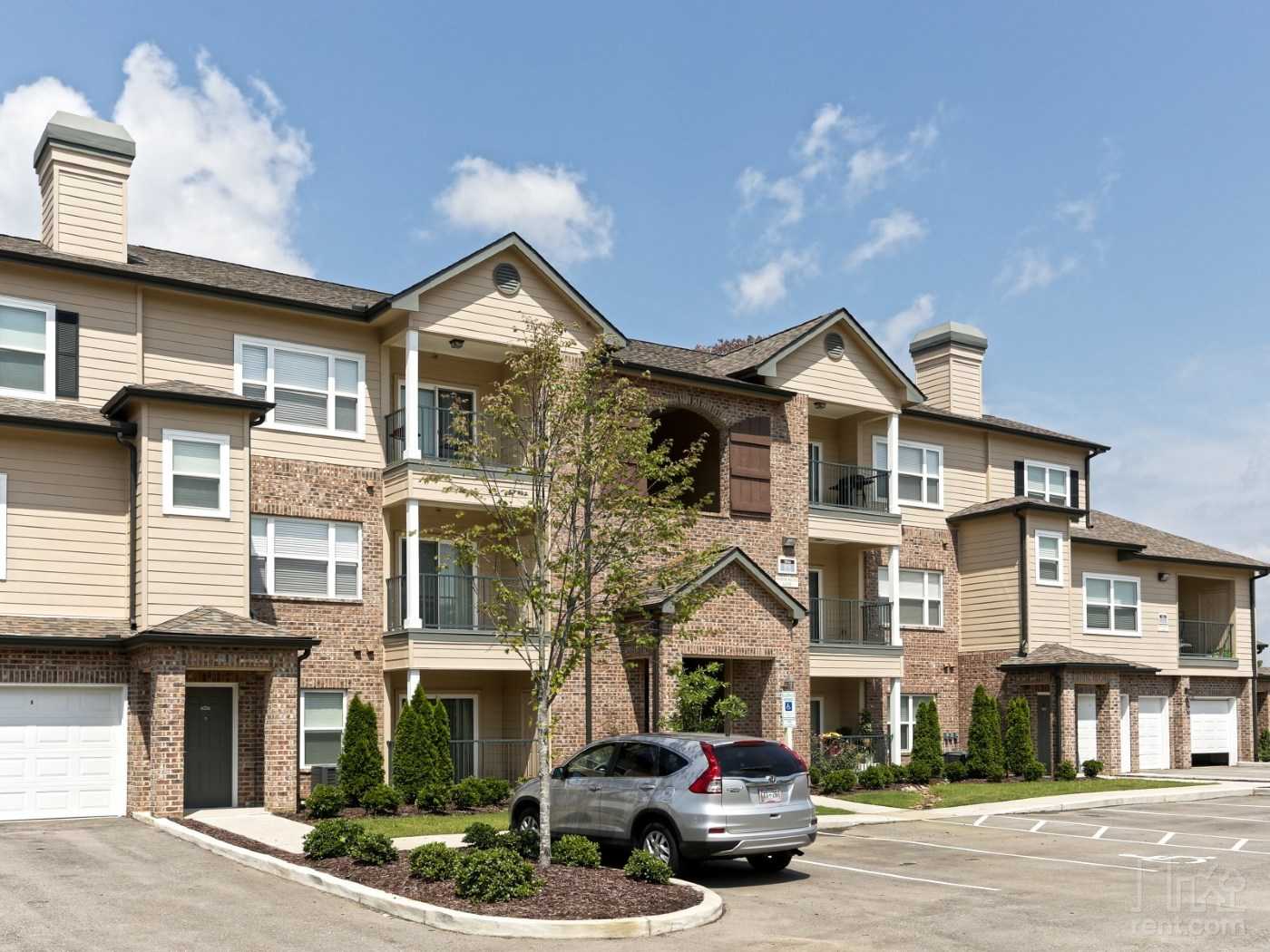 Fieldstone - Exterior Fieldstone - Car, Urban, Building