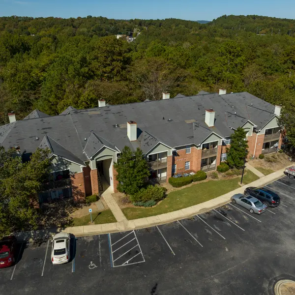 Skylar Ridge - Building, Outdoors, Truck