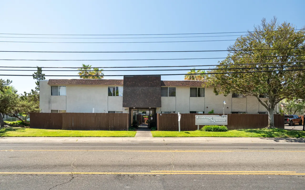 Cottage Square - Neighborhood, City, Road