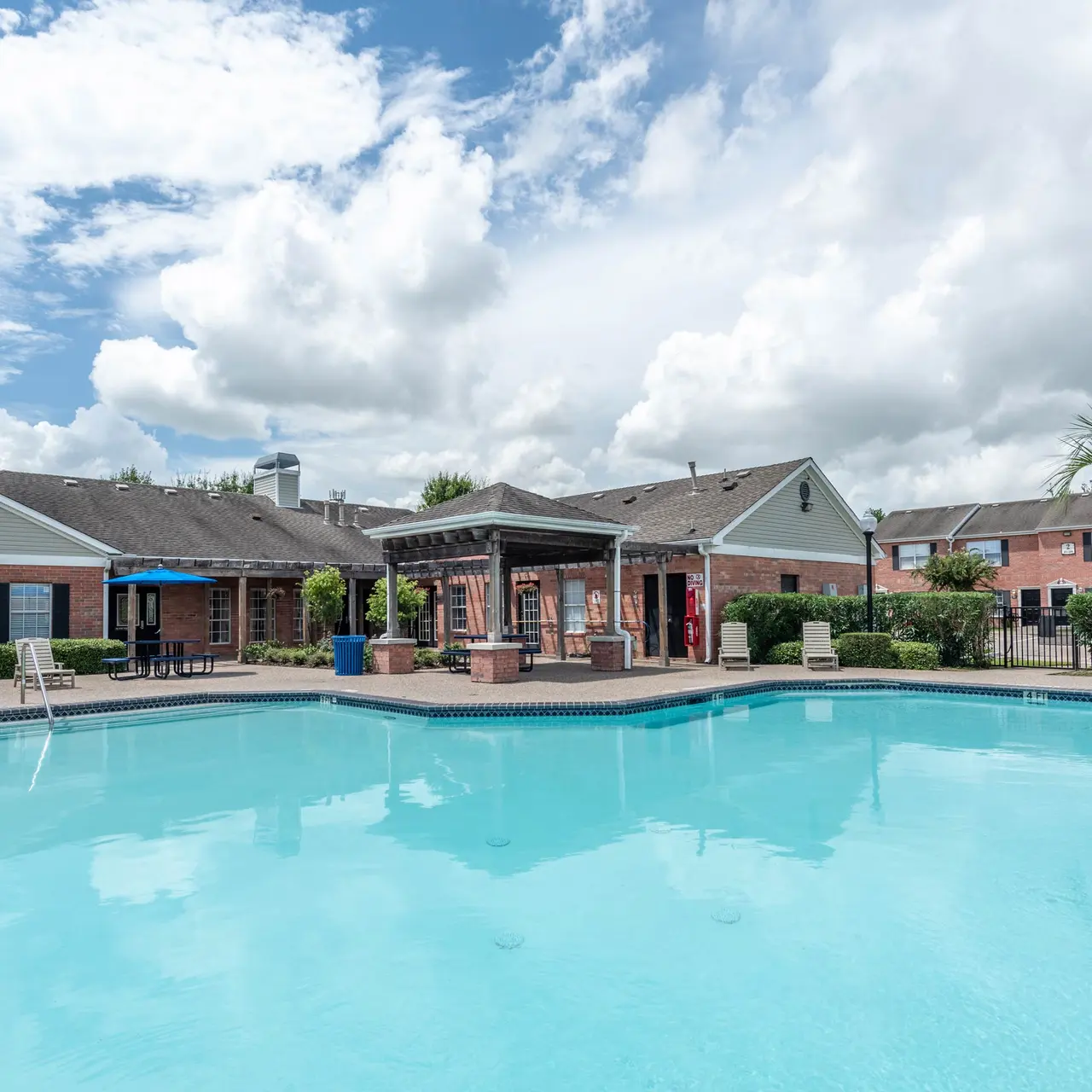 Retreat at Texas City - Building, Hotel