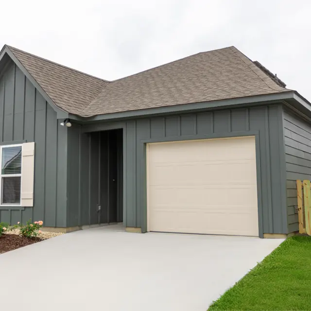 Sweetwater Point Sweetwater Point - Garage, Indoors, Grass