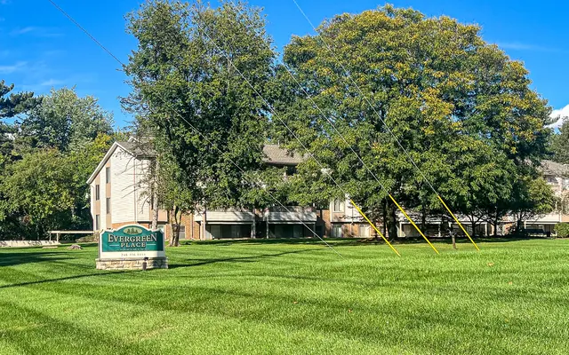 Evergreen Place Apartments - Grass, Lawn, Nature