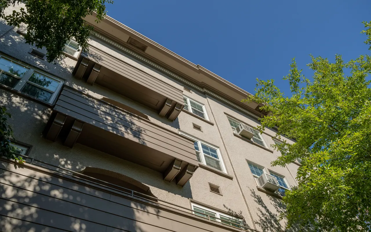 Casa del Rey and Courtyard - City, Urban, Apartment Building