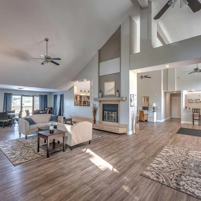 Cypress Trail Apartments - Home Decor, Furniture, Table