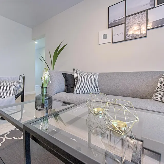 Sherril Oaks Apartments - Table, Furniture, Coffee Table