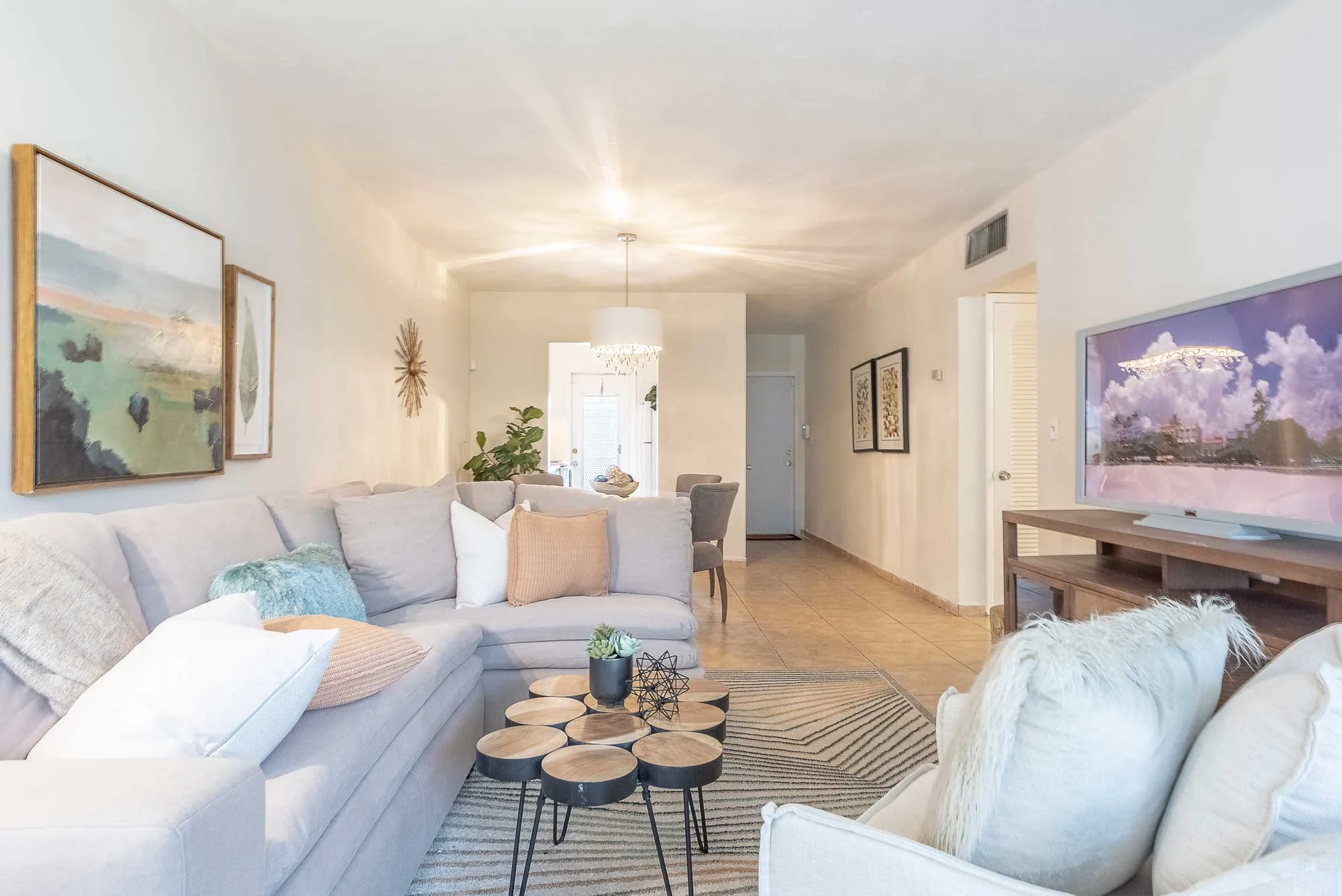 Spectra at Plantation - Room, Couch