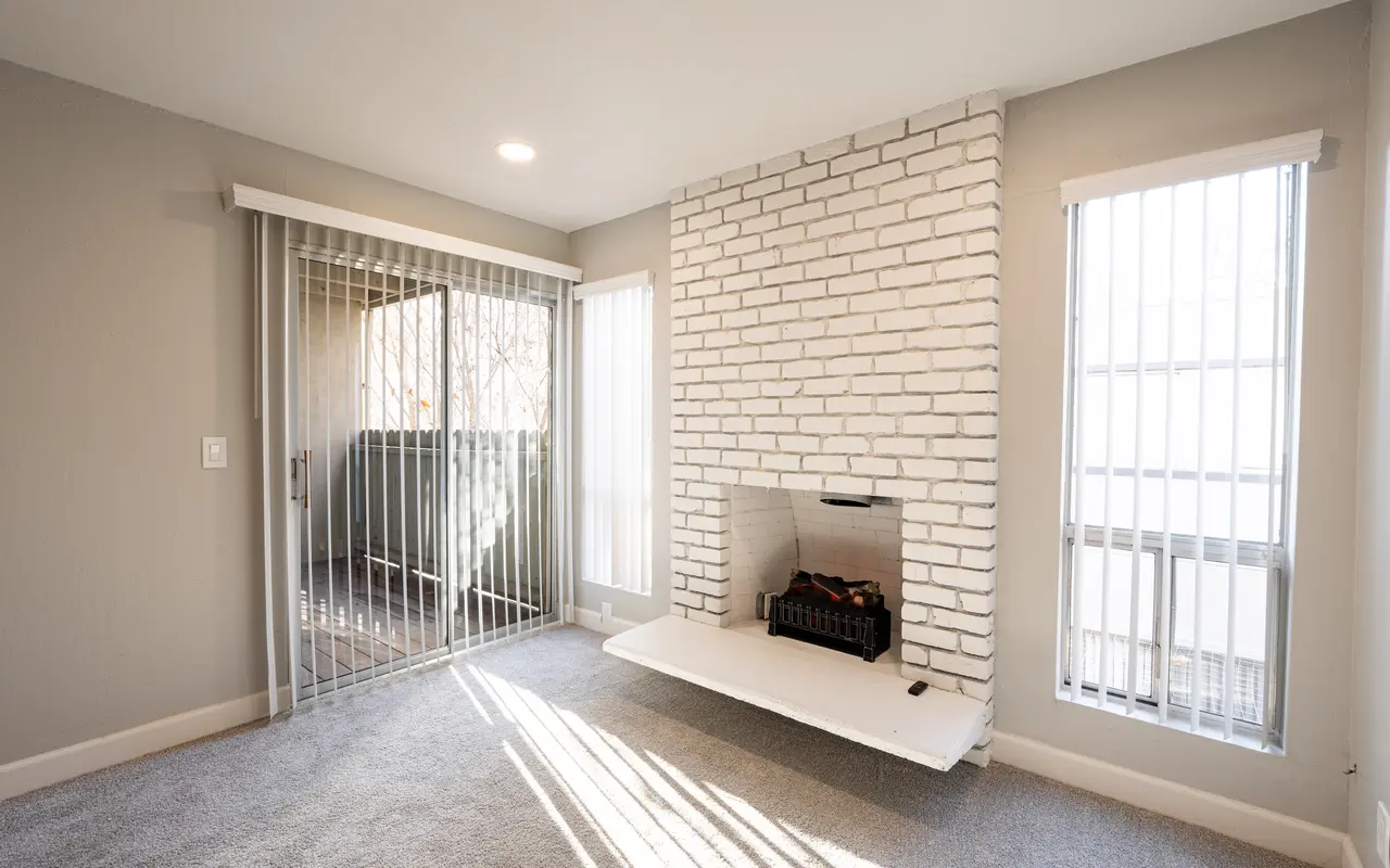 2712 E Street - Indoors, Interior Design, Fireplace