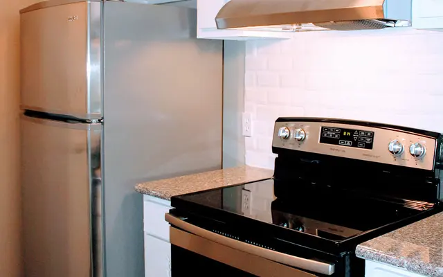 Northwest Corners - Oven, Room