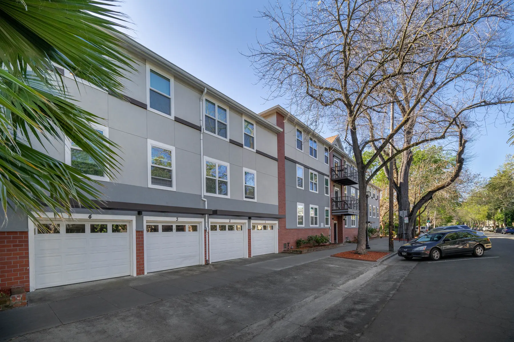 Entro Apartments - City, Street, Urban