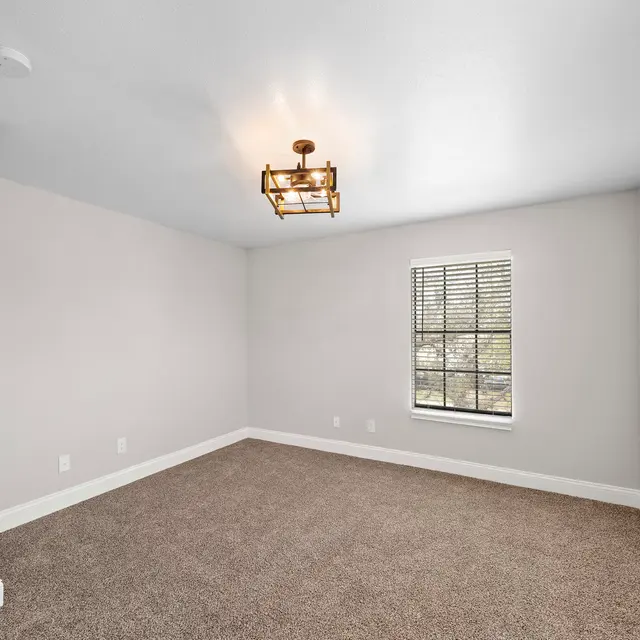 6Ten at Med Center - Corner, Floor, Flooring