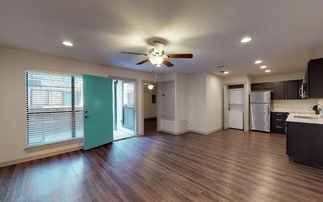 Apartments at M-Streets - Wood, Floor, Corner