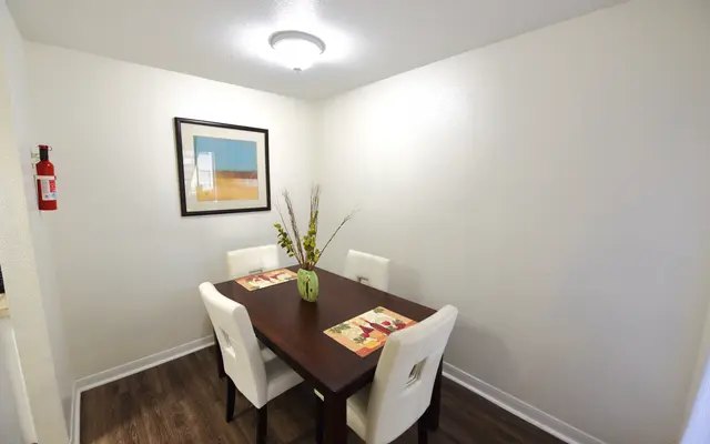 Model Dining Area Model Dining Area