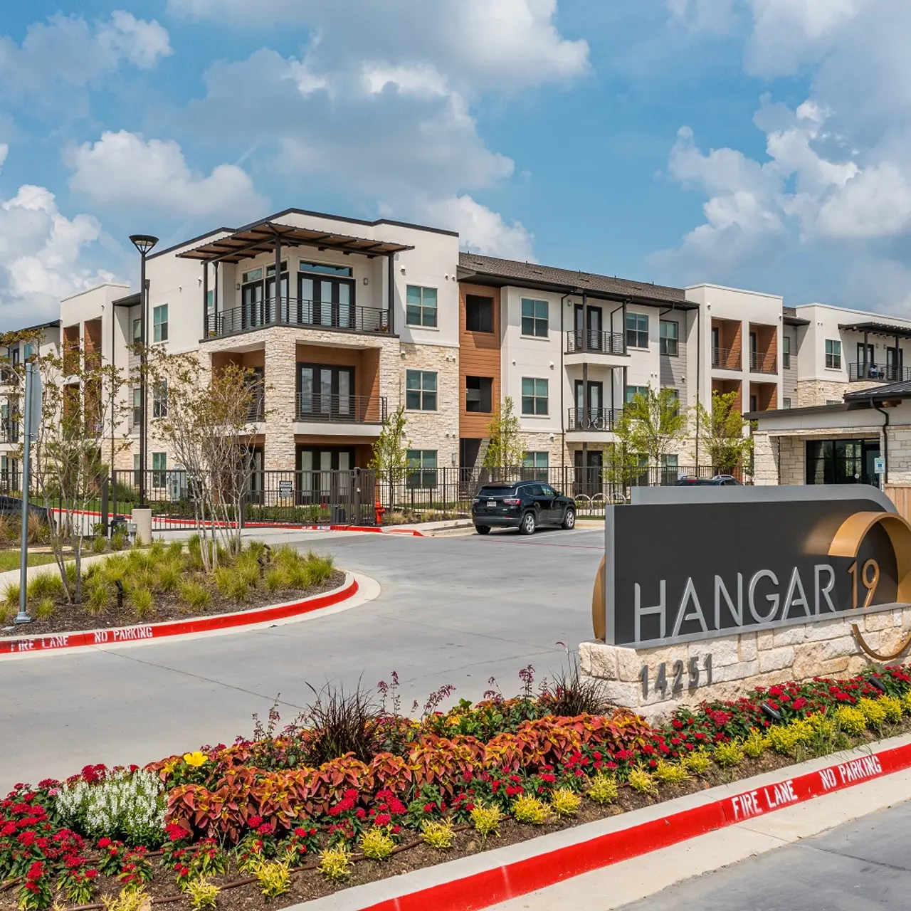 The Hangar 19 - City, Urban, Building