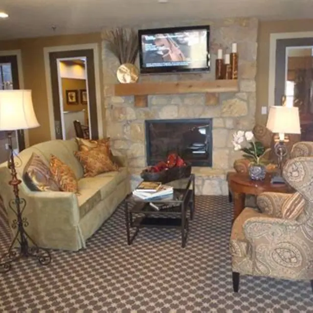 Peachtree Senior Peachtree Senior - Couch, Furniture, Home Decor