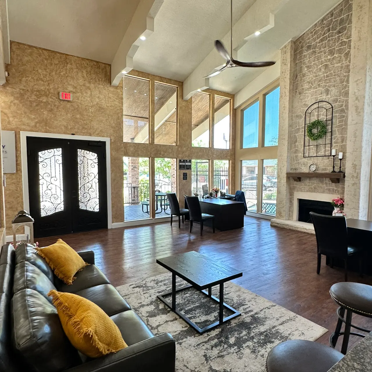 Tuscany Apartments - Home Decor, Foyer, Indoors