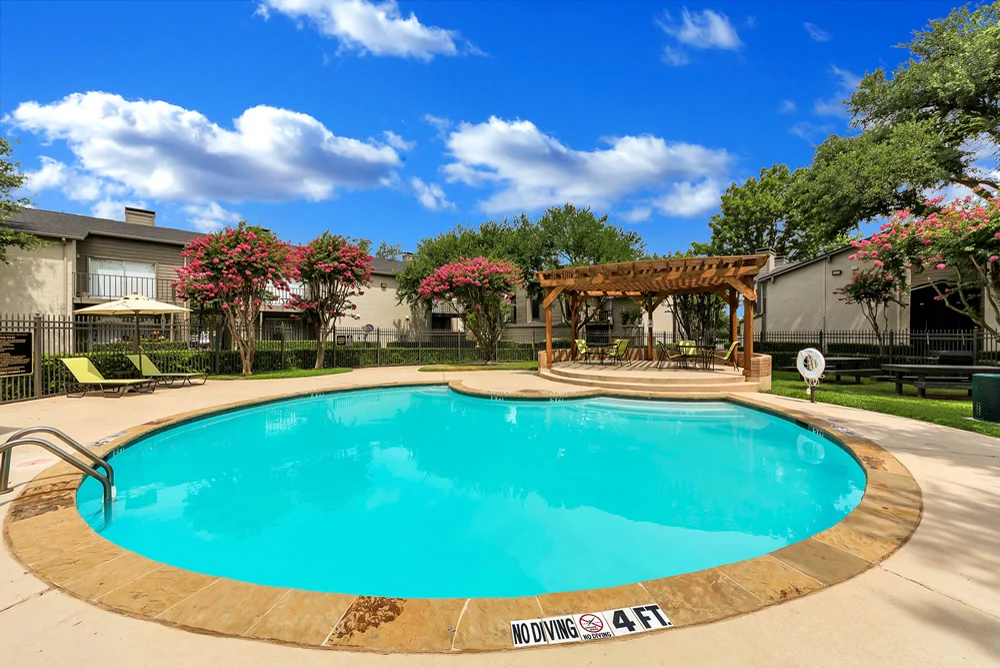 77.jpg Villa, Housing, Backyard