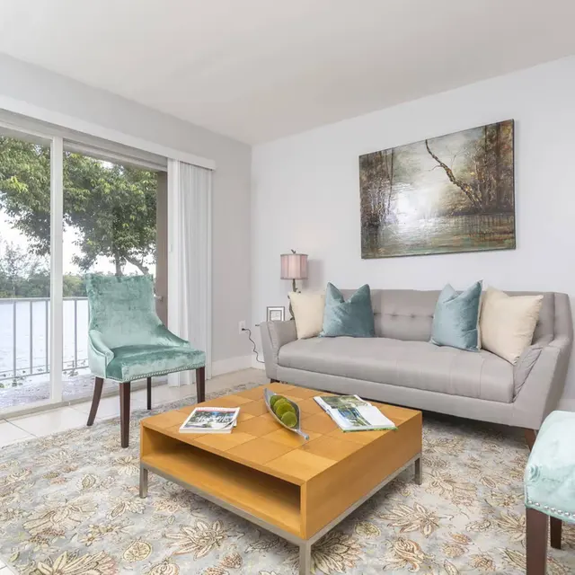 Lake House Apartments - Home Decor, Coffee Table, Furniture