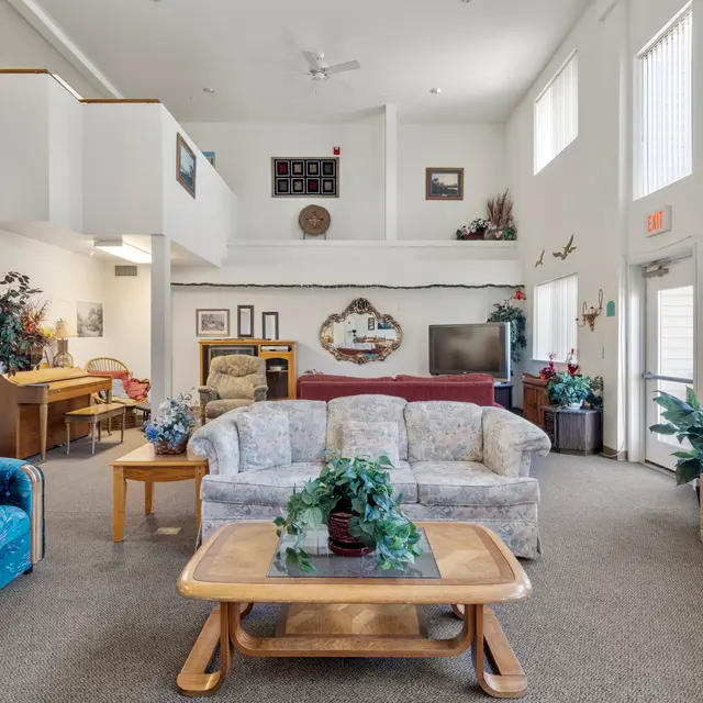 Creekside Court Creekside Court - Home Decor, Furniture, Table